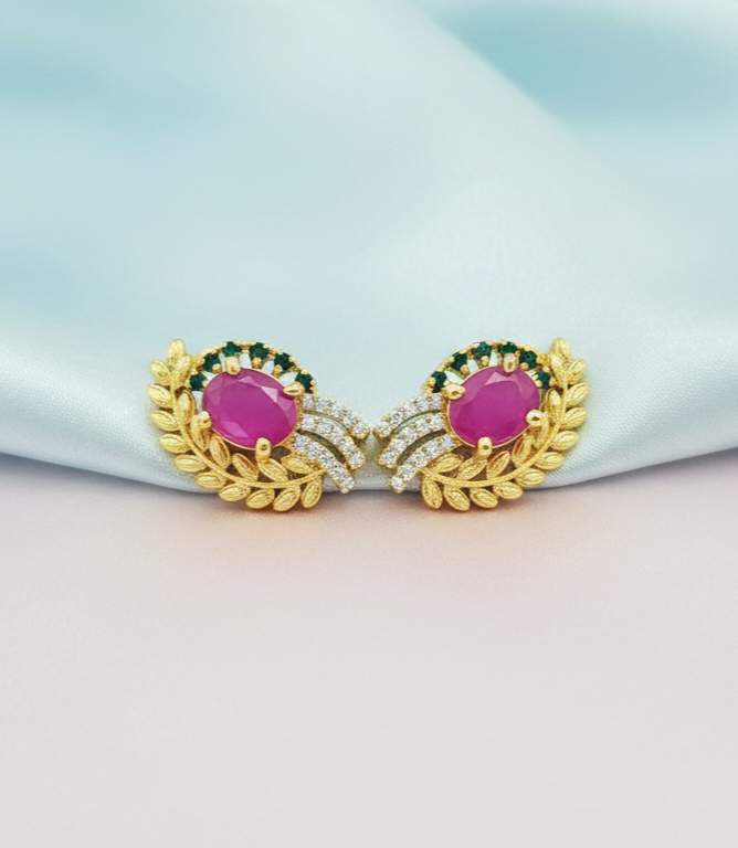 #LC1056 Ruby leaf climber Stud