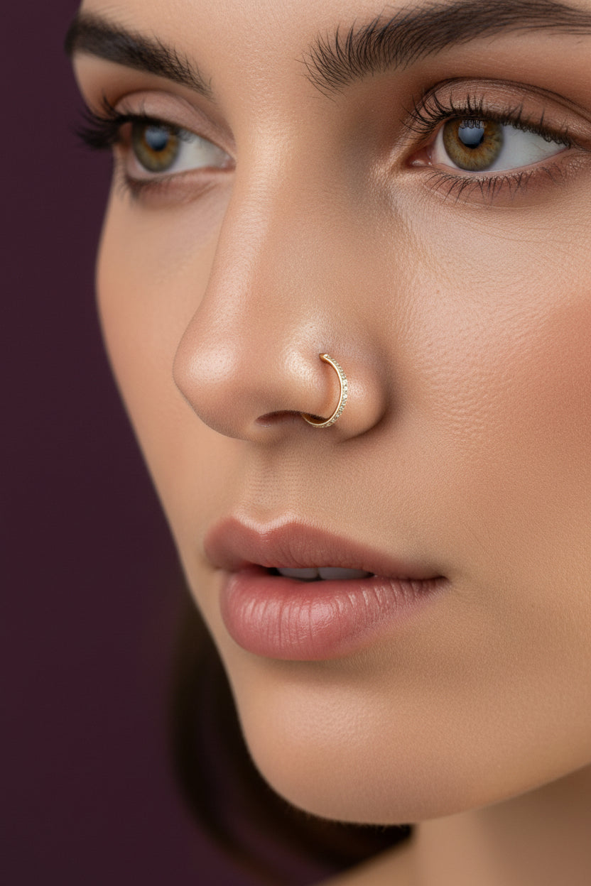 #LC1154 Delicate hammered nose hoop ring