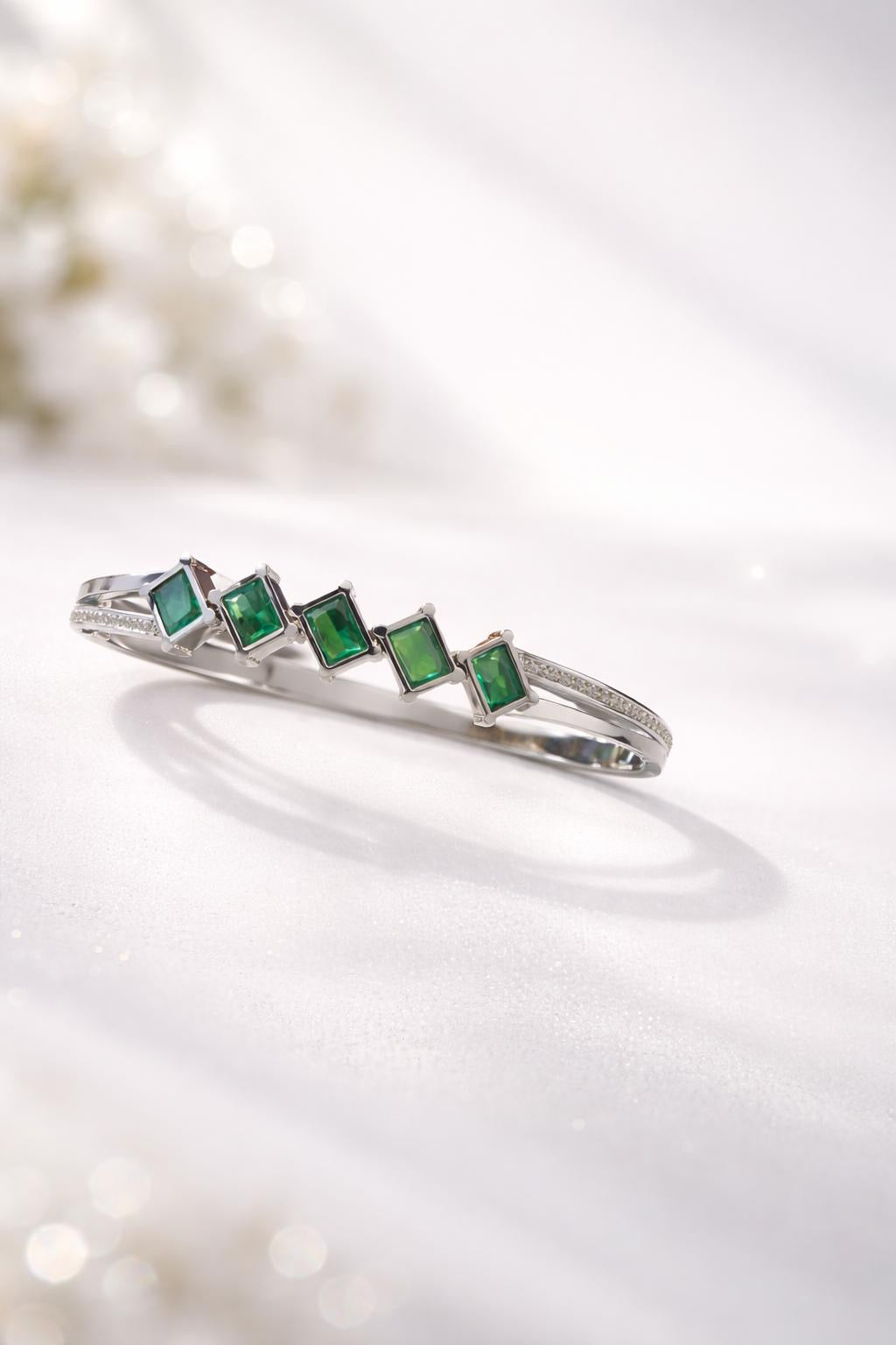 #LC1133 silver band ring square-cut green gemstone