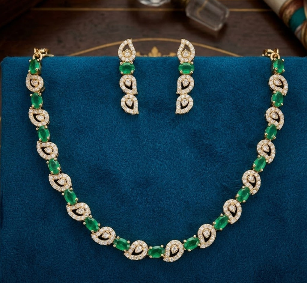 #LC1165 Ad pear-cut stone design and matching drop earrings