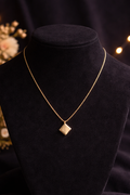 #LC1166 Velora pendant necklace