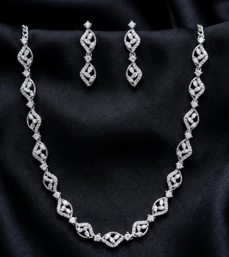 #LC1129 Silver-Tone Leaf Motif Necklace Set